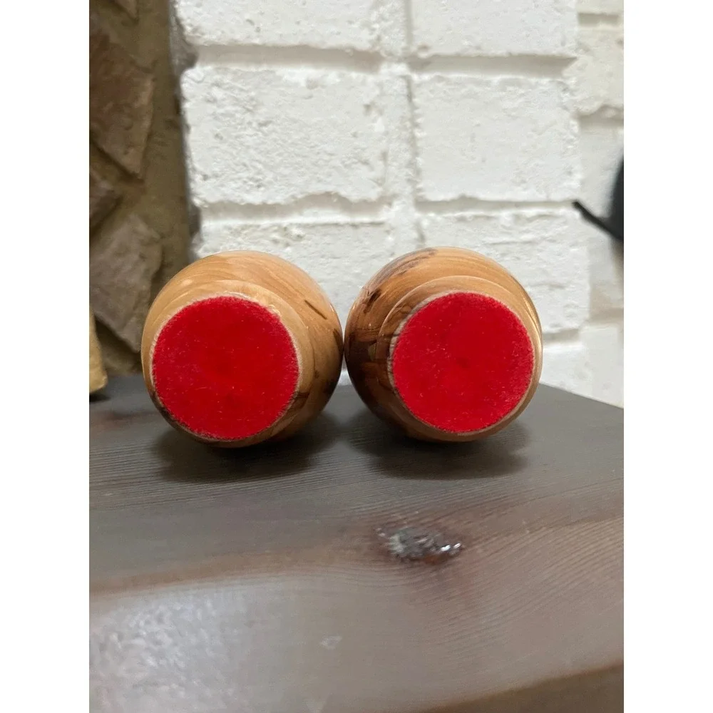 Pair of unique olive wood Candle holders. Size 5.5‎ inches